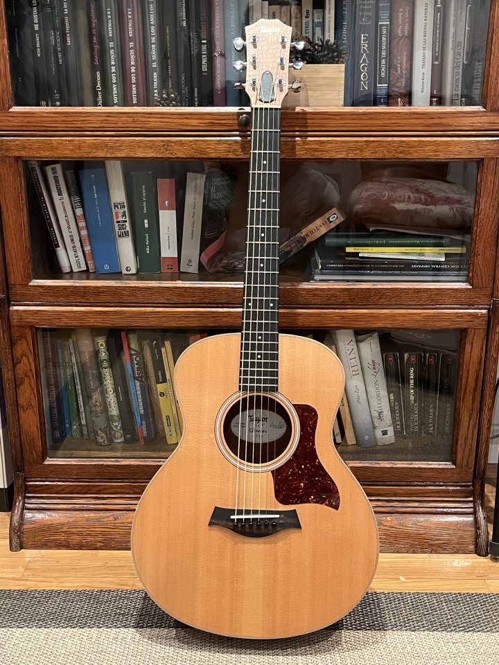 TAYLOR GS Mini-e Walnut electroacústica de segunda mano · Foto 1 de 6 · La Rioja · 500 €