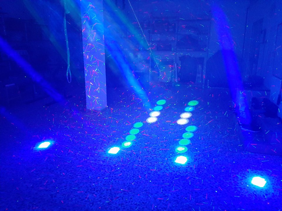 Torre de Iluminación DJ Profesional. de segunda mano · Foto 7 de 10 · Alicante · 149 €
