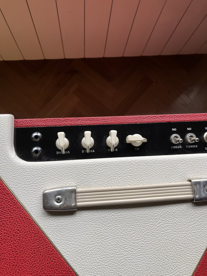 Amplificador Divided By 13 CJ11 de segunda mano · Foto 3 de 8 · Madrid · 2100 €