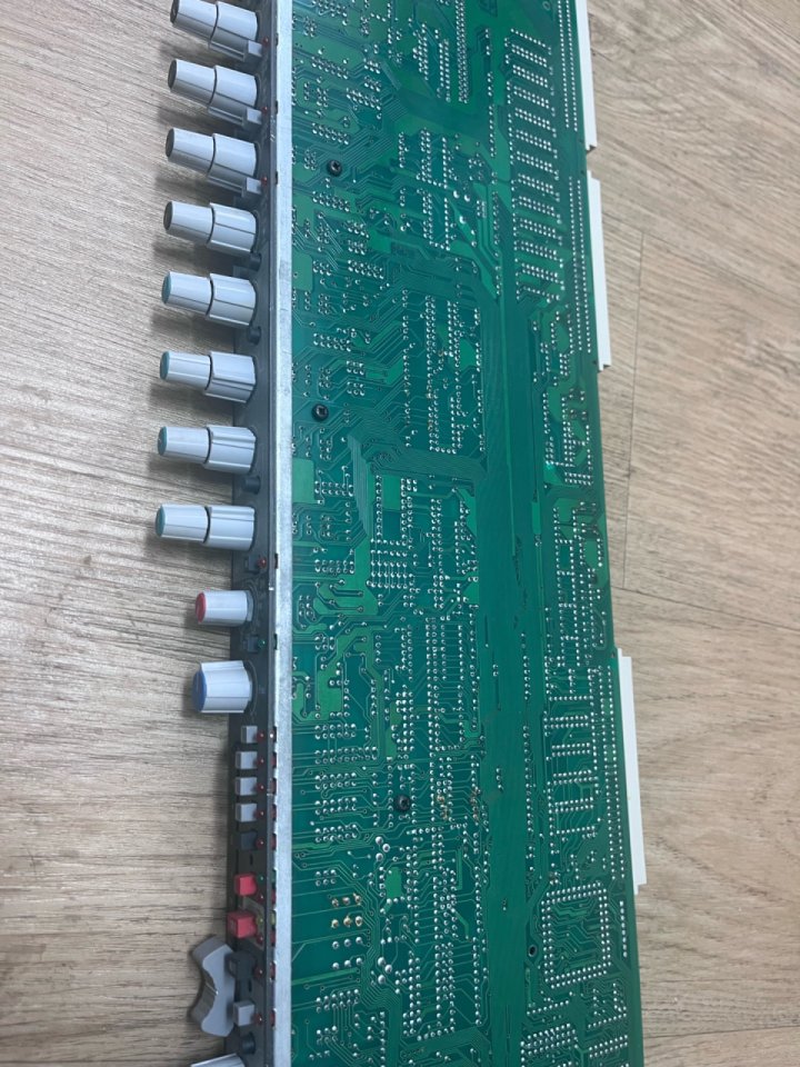 AMEK Rembrandt REM 10 – Canales de segunda mano · Foto 8 de 10 · Madrid · 280 €
