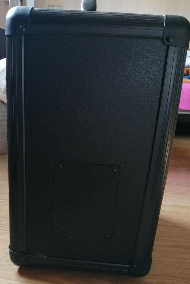 iRoller10 Portable Speaker de segunda mano · Foto 2 de 4 · Tarragona · 150 €