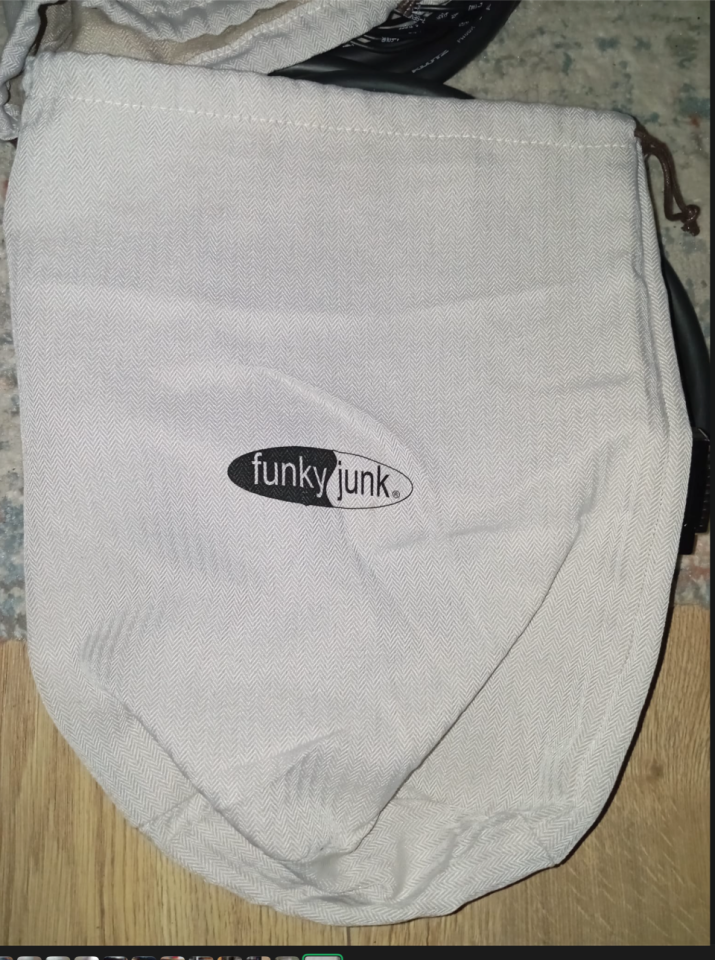Pack 2 Mangueras Funky Junk de segunda mano · Foto 2 de 3 · Asturias · 130 €