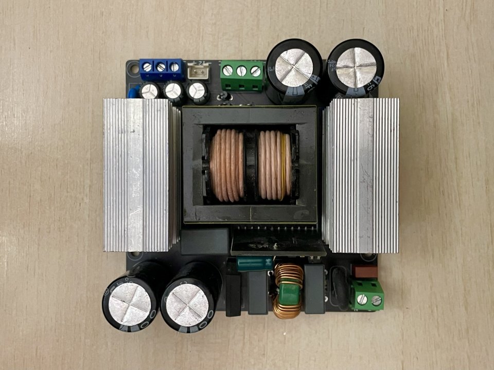 Fuente alimentación SMPS 700W de segunda mano · Foto 5 de 5 · Lleida · 40 €