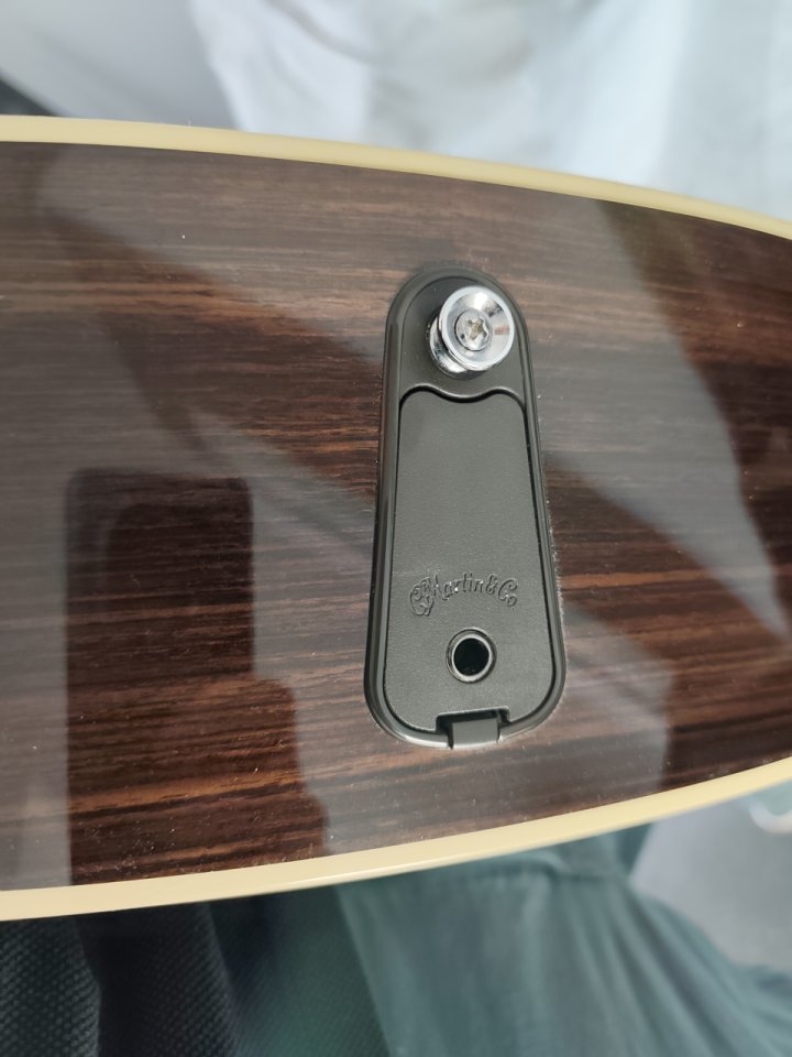 Martin HD-28 con LR Baggs Anthem (2024)