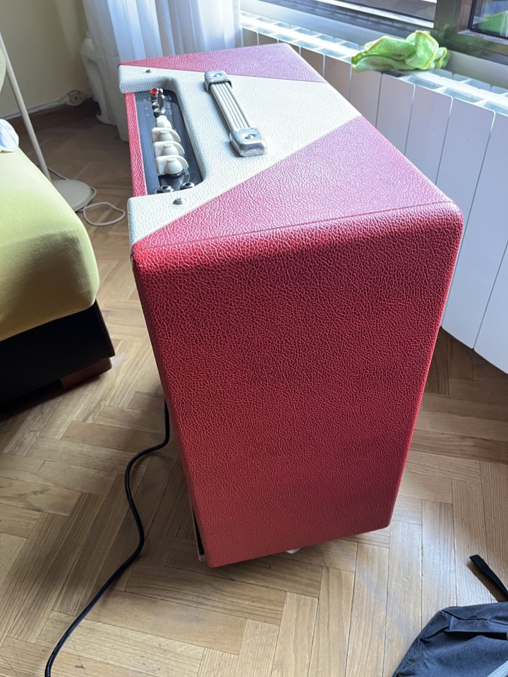 Amplificador Divided By 13 CJ11 de segunda mano · Foto 7 de 8 · Madrid · 2100 €