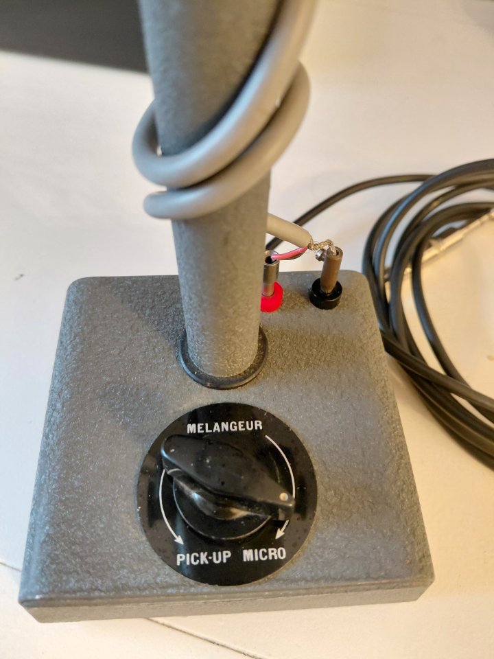 Microfono Melodynamic Melodium 75A años 40 de segunda mano · Foto 5 de 8 · Córdoba · 160 €