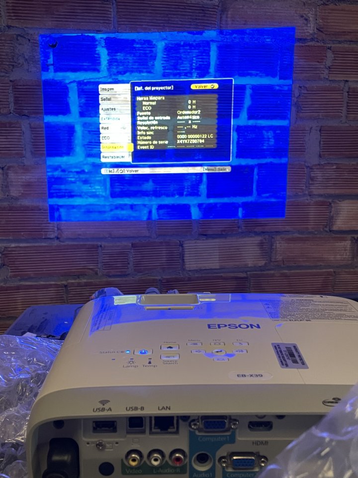 Proyector HD Epson EB-X39 de segunda mano · Foto 6 de 6 · Lleida · 350 €