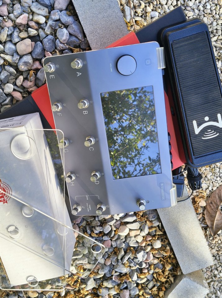 Quad cortex + protectores + expresión dual Mission engineering de segunda mano · Foto 4 de 6 · Tarragona · 1350 €