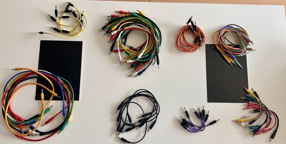 75 cables patch (Eurorack)