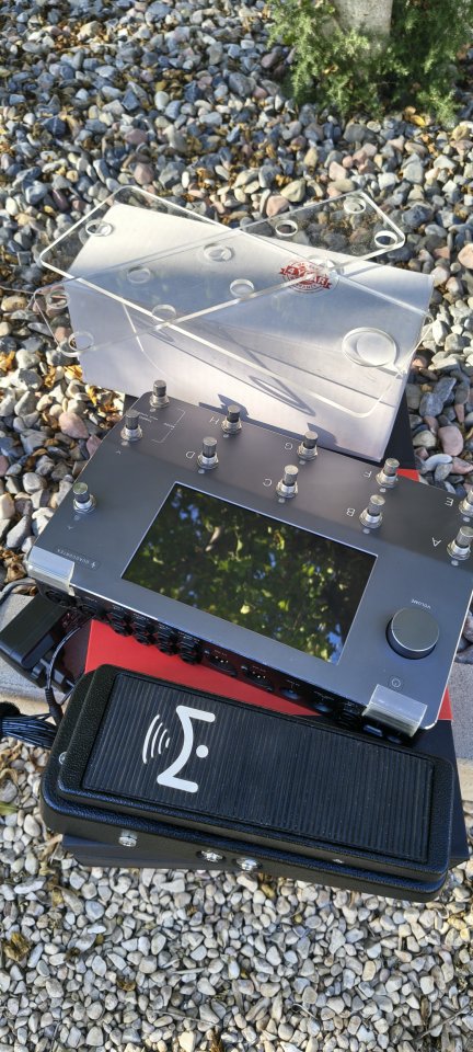 Quad cortex + protectores + expresión dual Mission engineering de segunda mano · Foto 6 de 6 · Tarragona · 1350 €