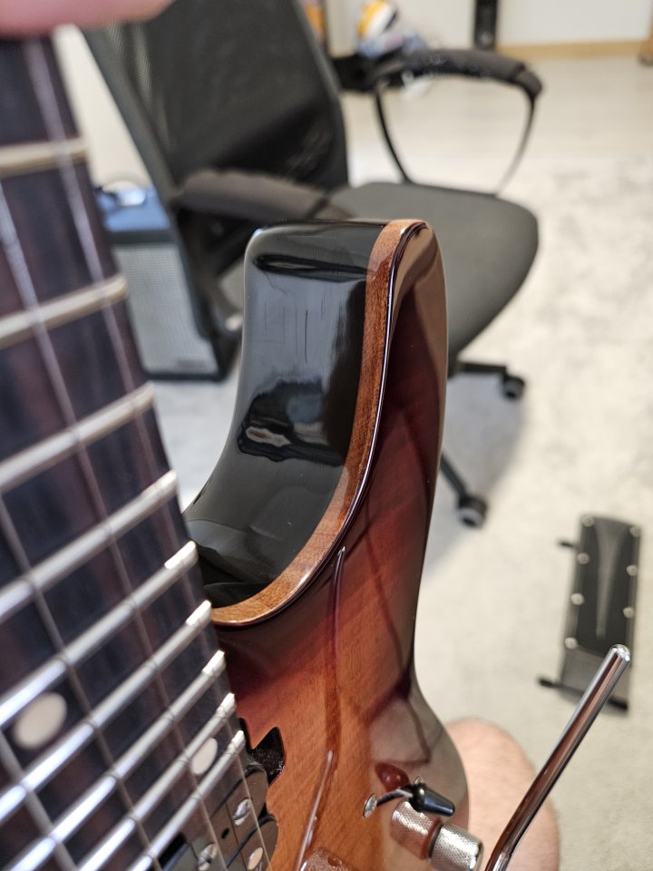 Harley Benton Fusion III Floyd Rose con mejoras de segunda mano · Foto 5 de 6 · Pontevedra · 215 €