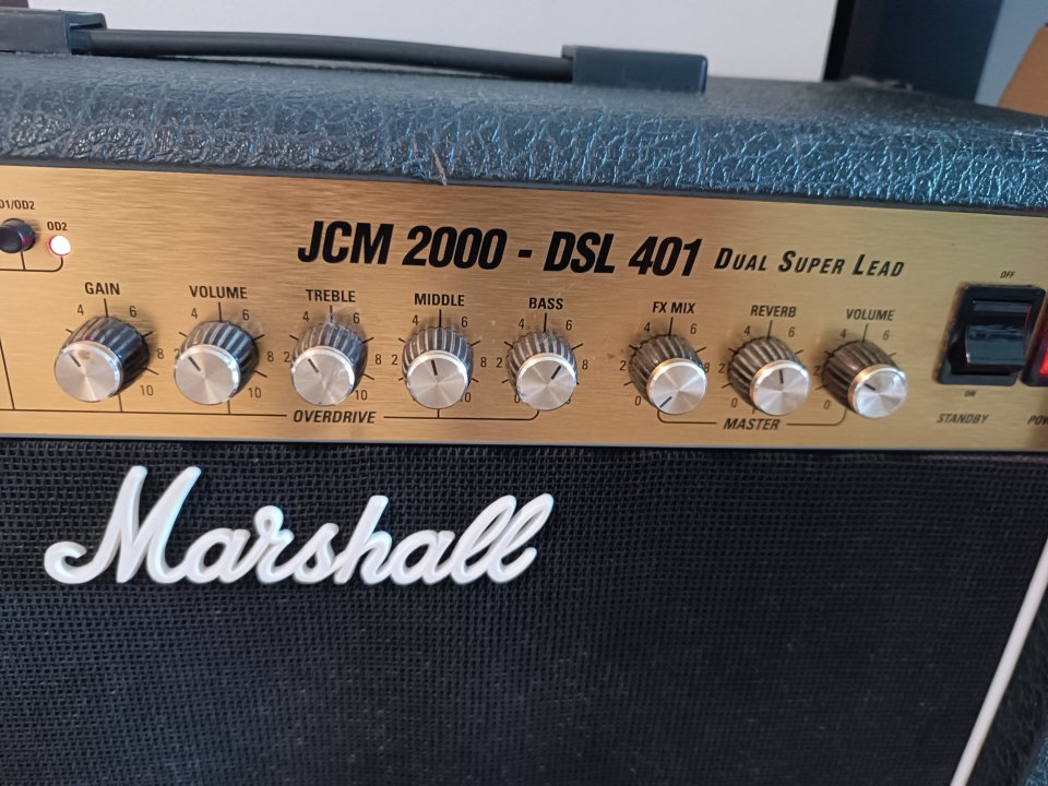 Marshall dsl 40c de segunda mano · Foto 3 de 5 · A Coruña · 390 €