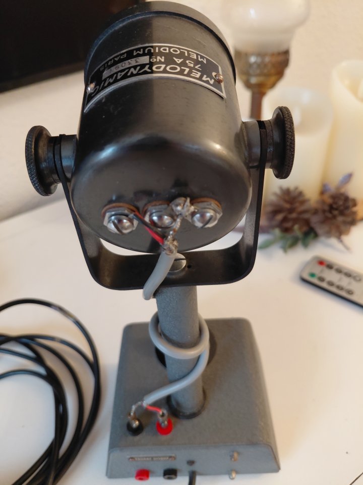 Microfono Melodynamic Melodium 75A años 40 de segunda mano · Foto 6 de 8 · Córdoba · 160 €