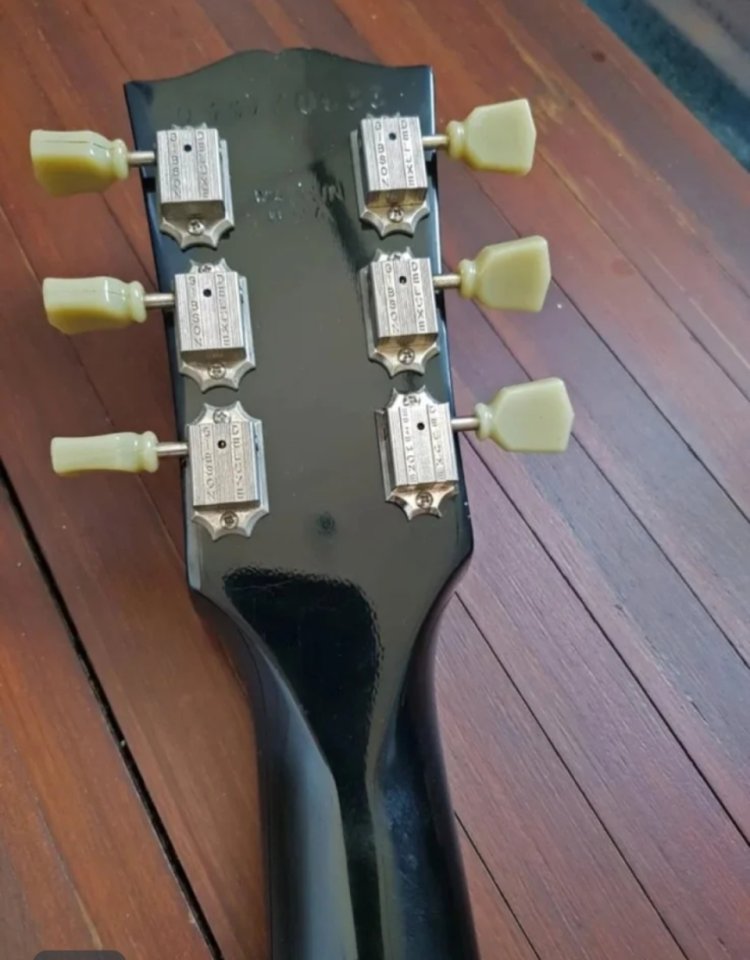 Gibson les paul studio+ estuche gibson de segunda mano · Foto 5 de 6 · Cantabria · 800 €