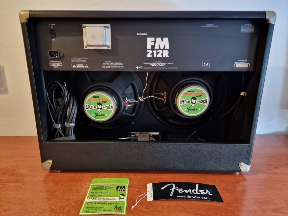 Pack Yamaha Pacifica 212VQM CMB, ampli Fender FM212R y accesorios de segunda mano · Foto 8 de 10 · Málaga · 400 €