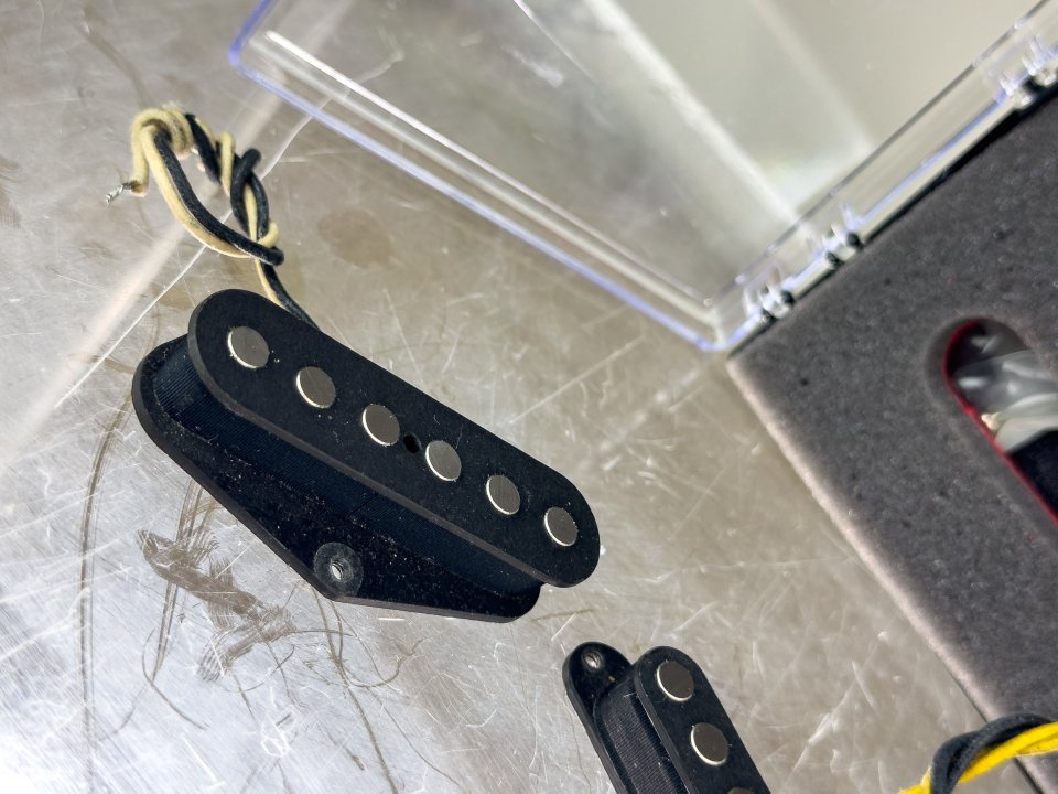PAstillas Telecaster "Q-PICKUPS" tipo quarter pound de segunda mano · Foto 3 de 5 · Tarragona · 60 €