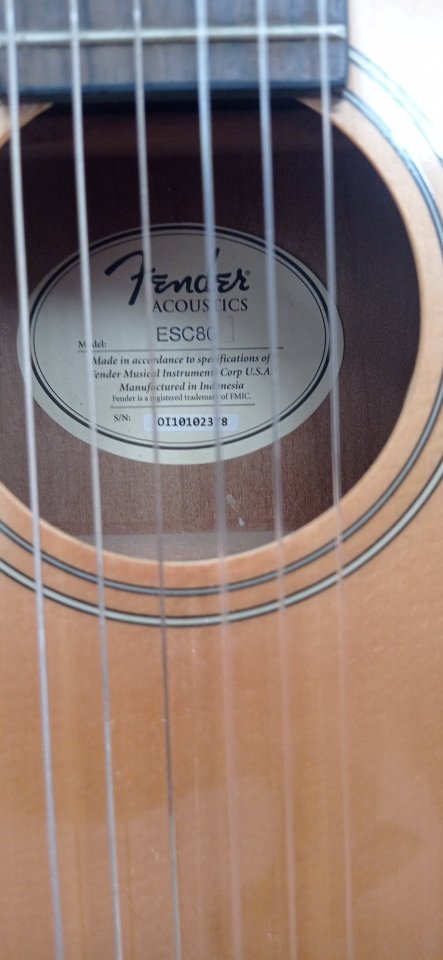 Guitarra clásica 3/4 Fender de segunda mano · Foto 10 de 10 · Cuenca · 75 €