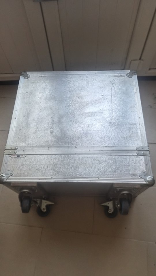 FlightCase para Pantalla con Ruedas de segunda mano · Foto 1 de 10 · Castellón · 250 €