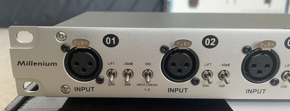 Millenium MS8 Splitter 8 canales de segunda mano · Foto 3 de 7 · Girona · 50 €