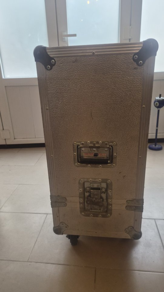 FlightCase para Pantalla con Ruedas de segunda mano · Foto 3 de 10 · Castellón · 250 €