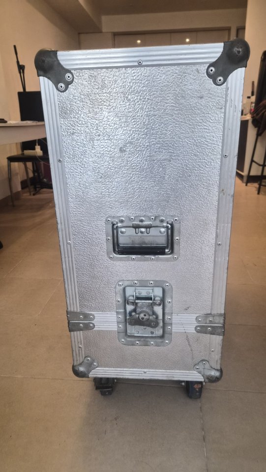 FlightCase para Pantalla con Ruedas de segunda mano · Foto 4 de 10 · Castellón · 250 €