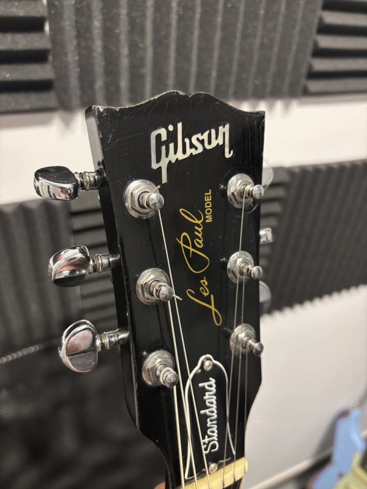 Gibson standard 2001