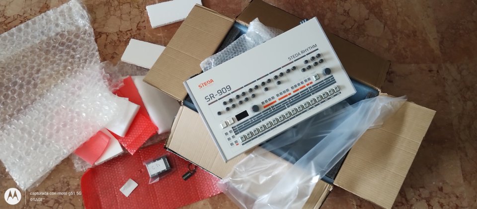 Steda SR-909 recién fabricada, en venta! de segunda mano · Foto 2 de 2 · Barcelona · 1 €