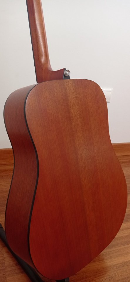 Guitarra acústica Hawthorne by Walden de segunda mano · Foto 6 de 9 · Cuenca · 100 €