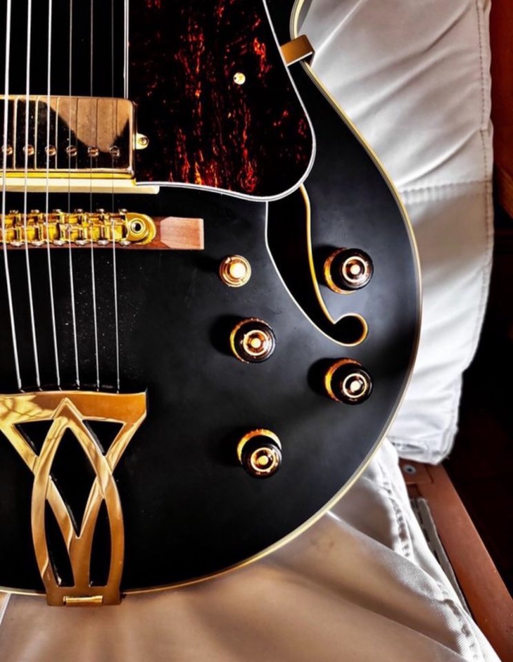 Guitarra Ibanez Artcore AF75G-BKF de segunda mano · Foto 4 de 9 · Madrid · 400 €