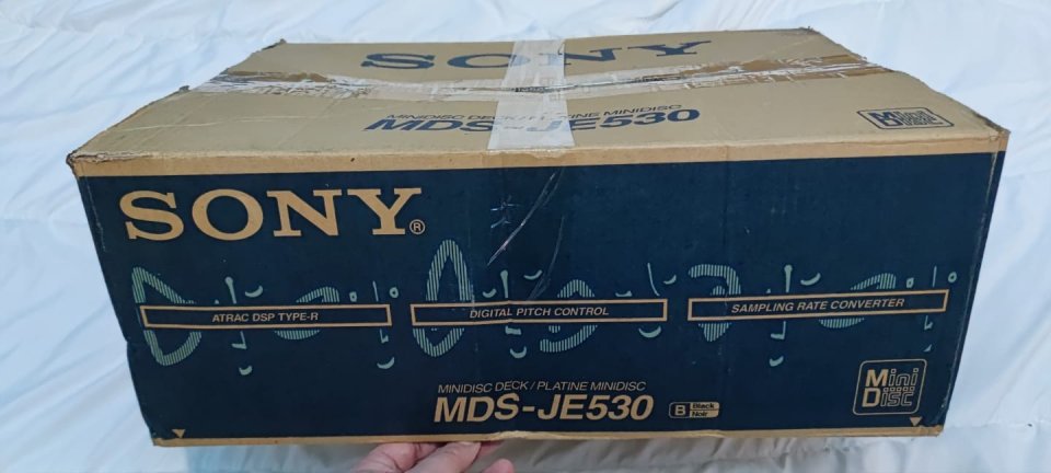 Sony MDS-JE530 MiniDisc con manual y caja