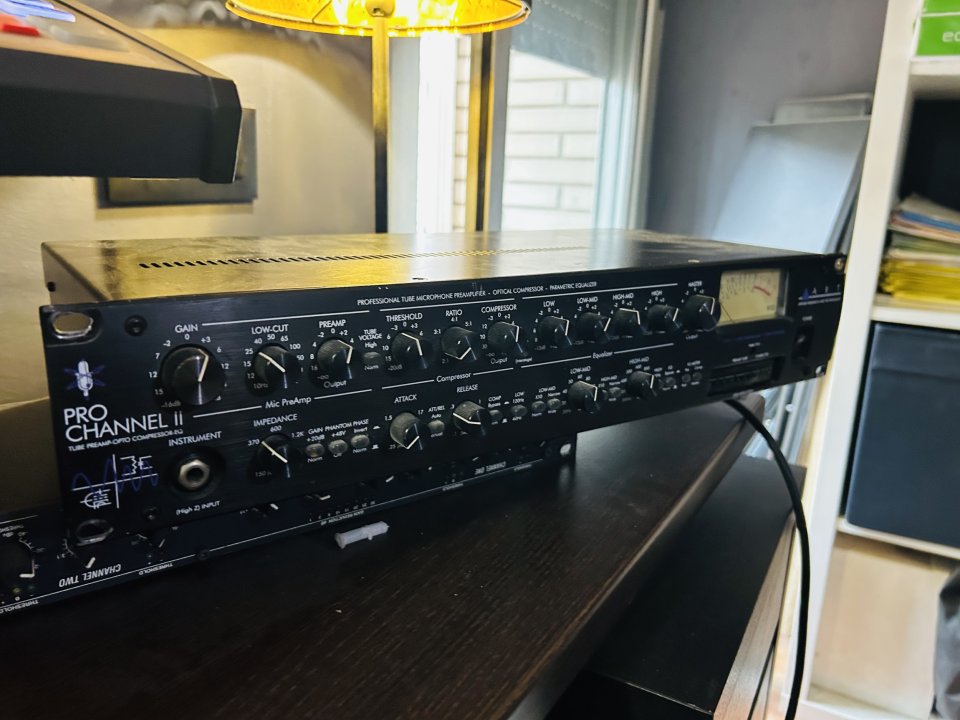ART Pro Channel II - Preamp/Comp/EQ