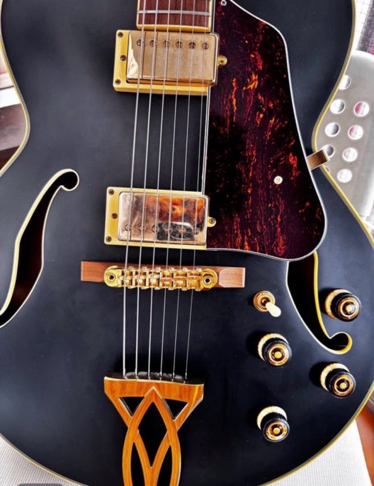 Guitarra Ibanez Artcore AF75G-BKF de segunda mano · Foto 7 de 9 · Madrid · 400 €