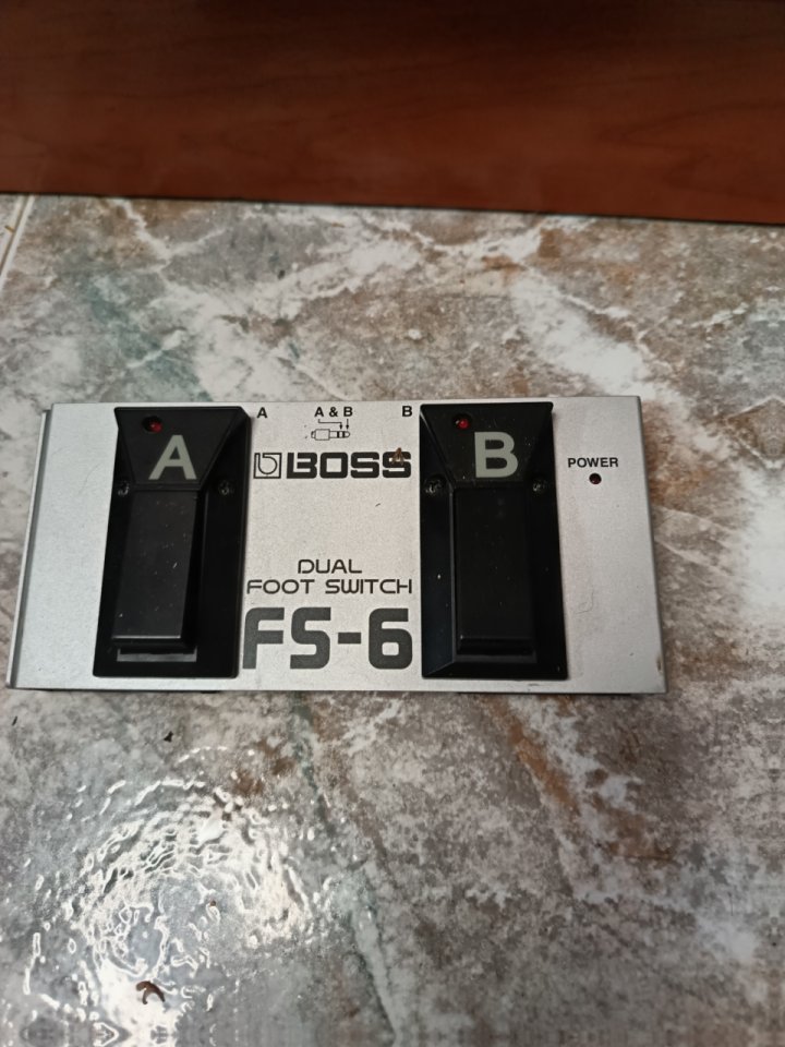 Boss Katana 50 MKI + Boss FS6 footswitch de segunda mano · Foto 4 de 9 · Castellón · 220 €