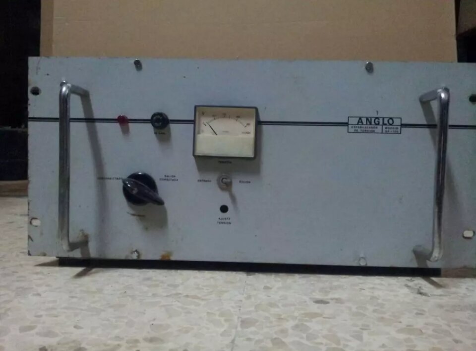 Estabilizador tensión