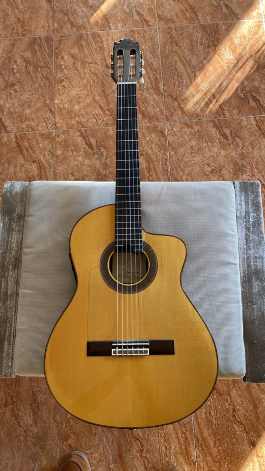 Guitarra Manuel Contreras 1a Especial 1999 - Palo Santo de Rio - Media caja de segunda mano · Foto 1 de 10 · Madrid · 5900 €