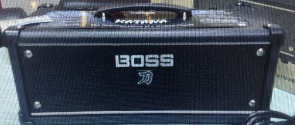 Boss Katana Head Gen3 nuevo de segunda mano · Foto 2 de 7 · Badajoz · 300 €