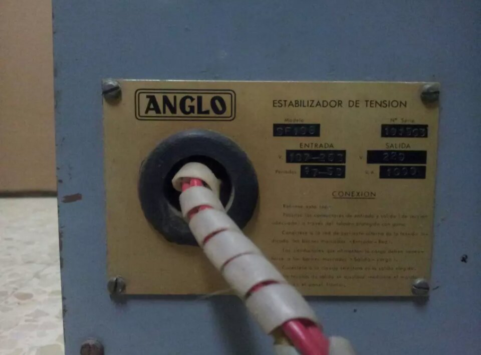 Estabilizador tensión