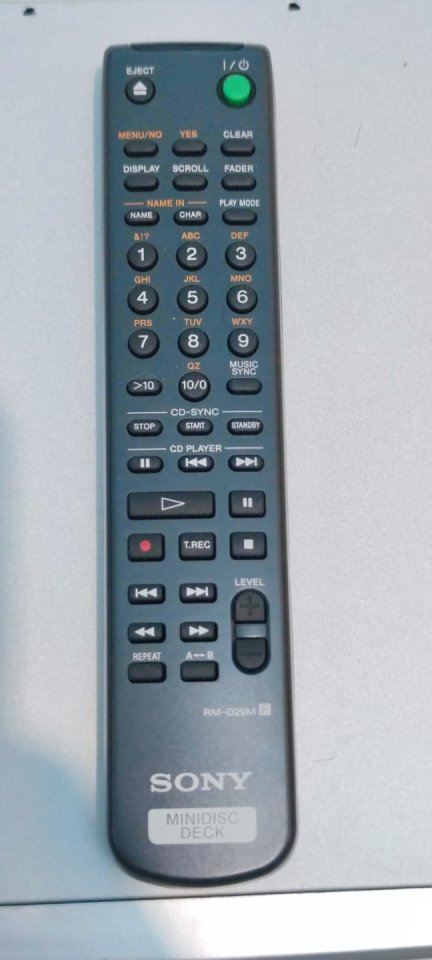 Sony MiniDisc MDS-S40 con mando a distancia y manuales