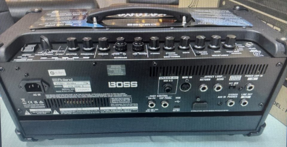 Boss Katana Head Gen3 nuevo de segunda mano · Foto 3 de 7 · Badajoz · 300 €