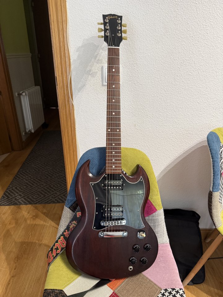 Gibson SG Special Faded Worn Brown de segunda mano · Foto 6 de 9 · Madrid