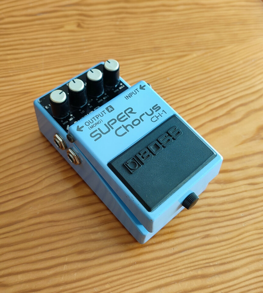 Boss CH1 Super Chorus Analog 90's. Etiqueta Rosa