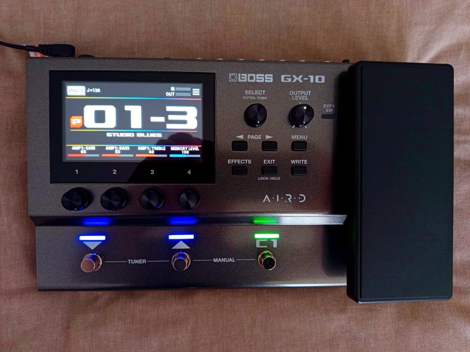 Boss GX-10