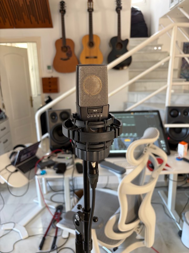 AKG C414 XLS de segunda mano · Foto 2 de 8 · Málaga · 600 €