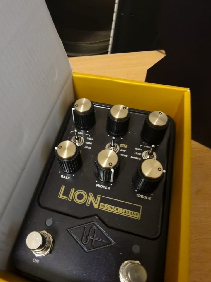 Uad Lion 69 super lead amp de segunda mano · Foto 1 de 3 · Barcelona · 300 €