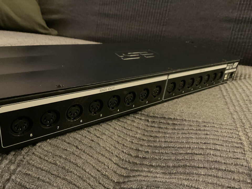 ESI MIDI terminal M8U