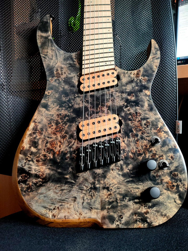 Skervesen Raptor 7 multiescala