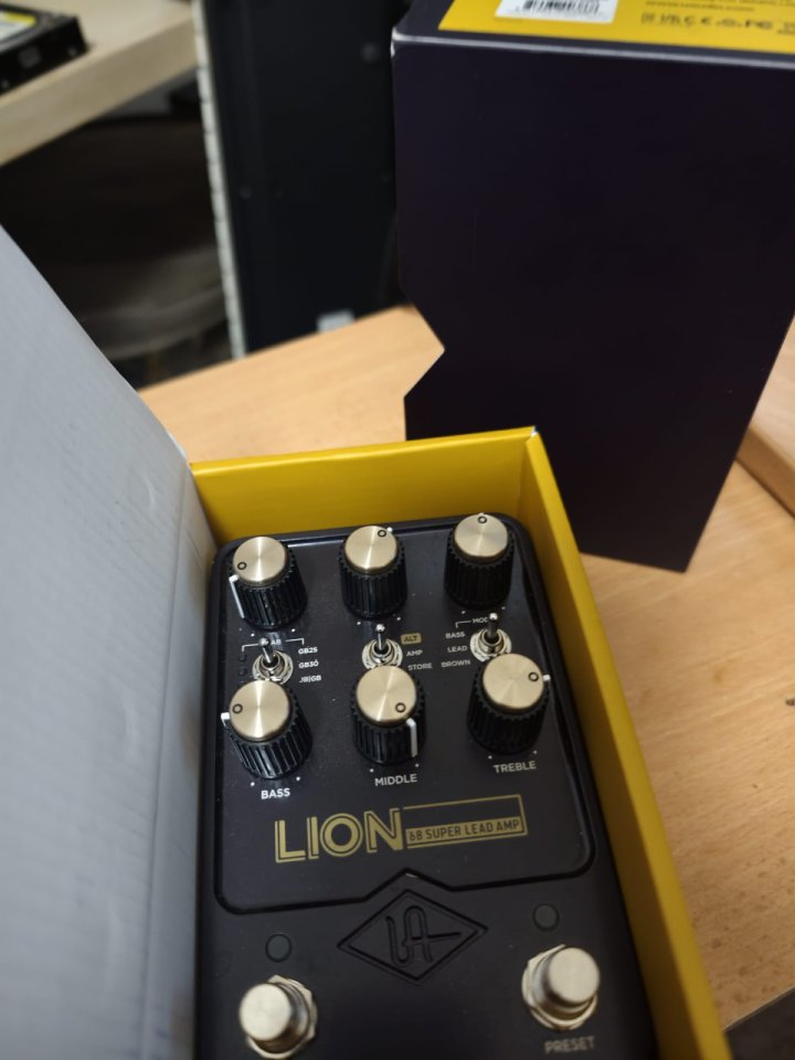Uad Lion 69 super lead amp de segunda mano · Foto 3 de 3 · Barcelona · 300 €
