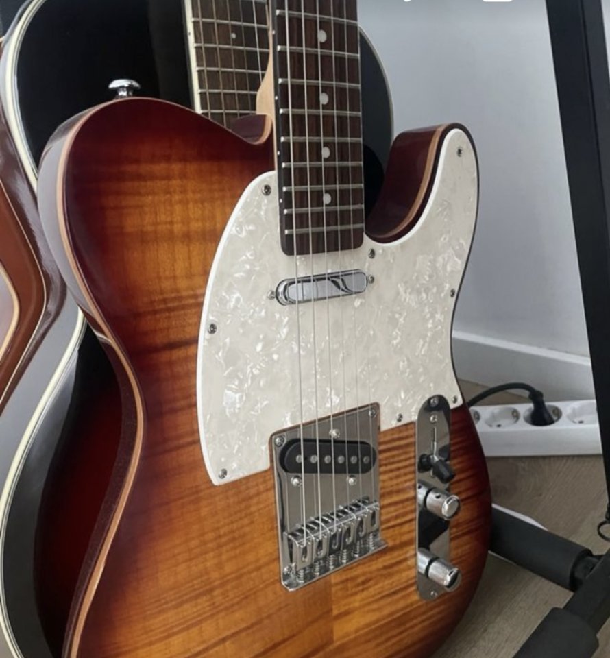 Guitarra Telecaster Michael Kelly