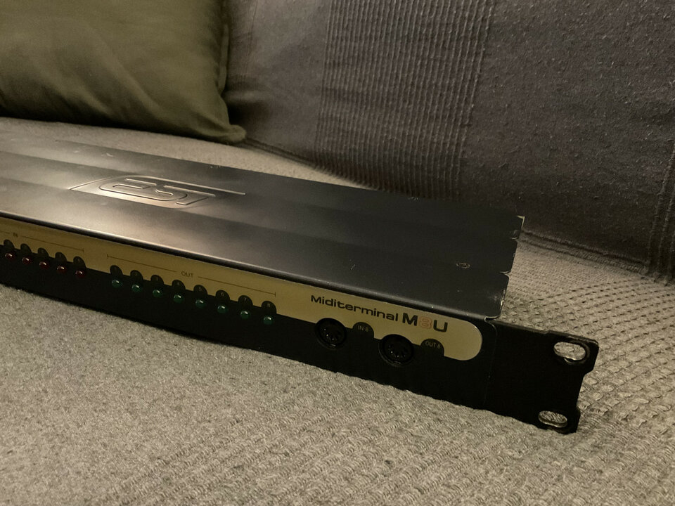 ESI MIDI terminal M8U