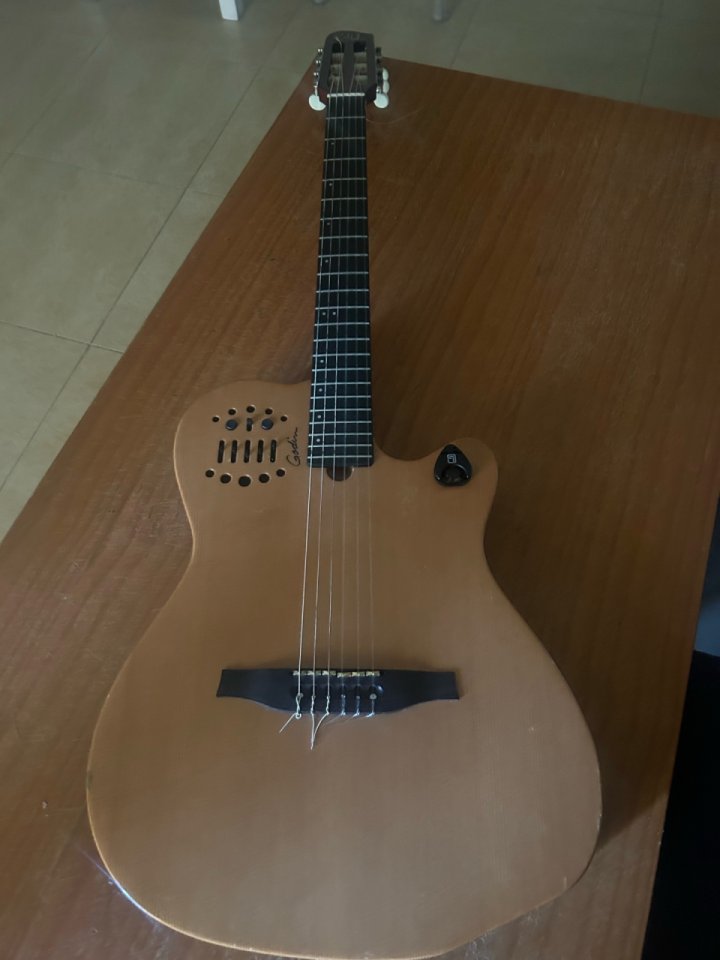Godin ACS slim Midi de segunda mano · Foto 1 de 6 · Málaga · 1450 €
